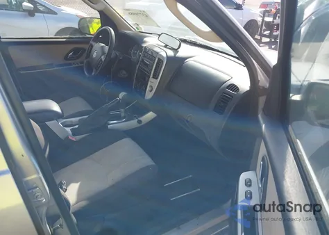 2005 Mercury Mariner Convenience from USA, damaged, VIN 4M2YU56Z05DJ32339